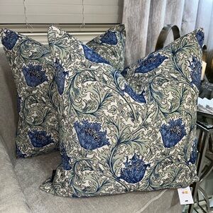1-NWT CALDEIRA  TAPESTRY JACOBEAN DECORATIVE PILLOW
